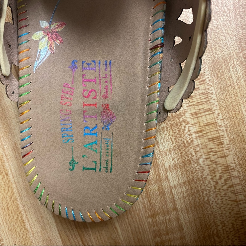 L'ATISTE Women's Spring Step Solange Handpainted Leather Sandala Sandles - Picture 5 of 6